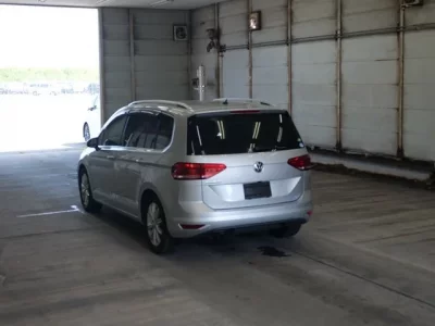 Volkswagen GOLF TOURAN
