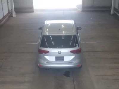Volkswagen GOLF TOURAN