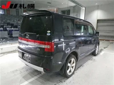 Mitsubishi DELICA D5