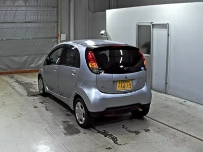 Mitsubishi I