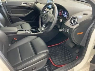 Mercedes-Benz B CLASS