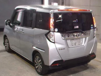 Toyota TANK