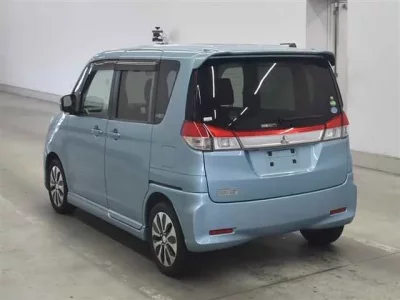 Mitsubishi DELICA D2