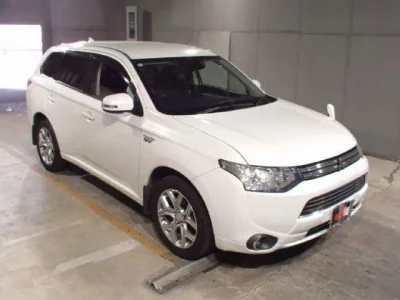 Mitsubishi OUTLANDER PHEV