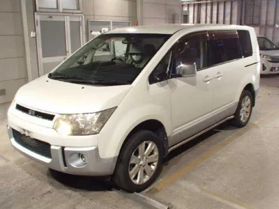 Mitsubishi DELICA D5