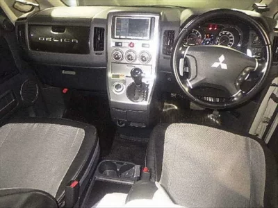 Mitsubishi DELICA D5