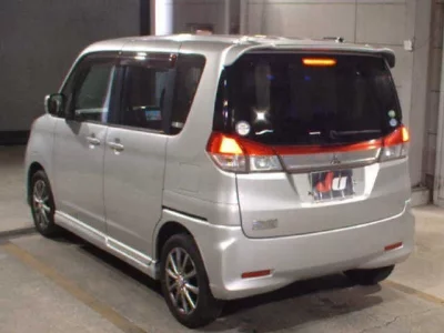 Mitsubishi DELICA D2