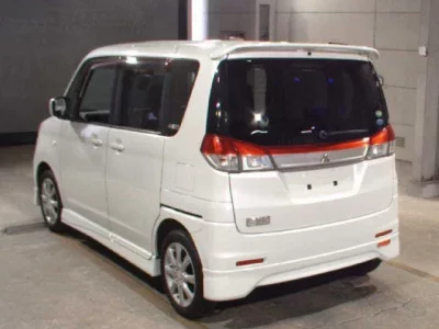Mitsubishi DELICA D2