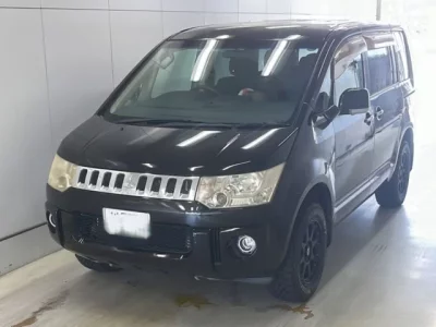 Mitsubishi DELICA D5