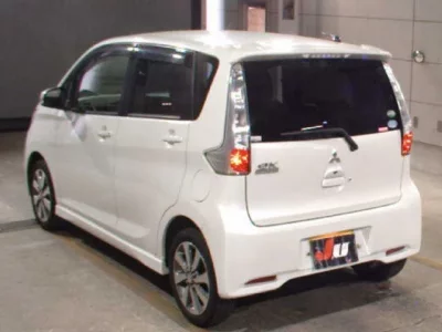 Mitsubishi EK CUSTOM