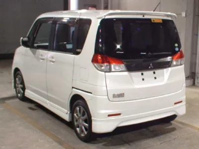 Mitsubishi DELICA D2