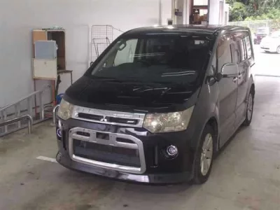 Mitsubishi DELICA D5