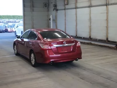 Nissan TEANA