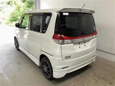 Mitsubishi DELICA D2