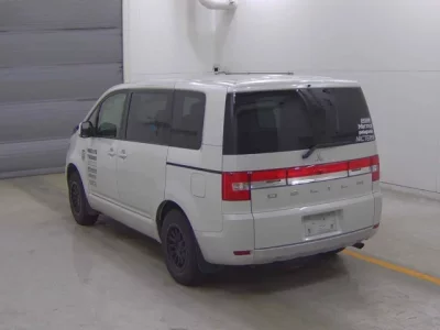 Mitsubishi DELICA D5
