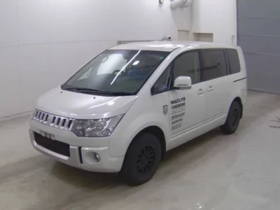 Mitsubishi DELICA D5