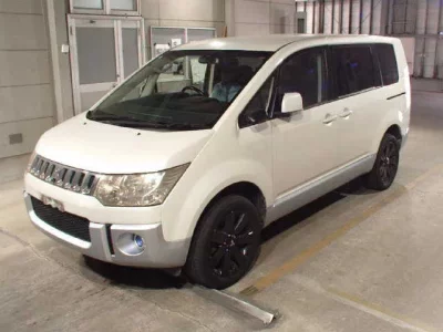 Mitsubishi DELICA D5