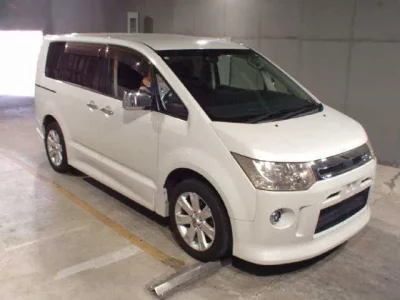 Mitsubishi DELICA D5