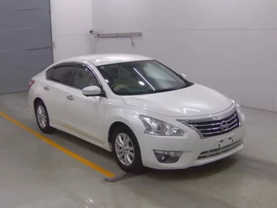 Nissan TEANA