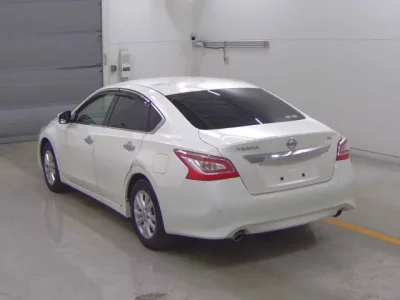 Nissan TEANA