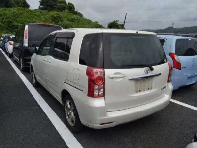 Toyota RAUM