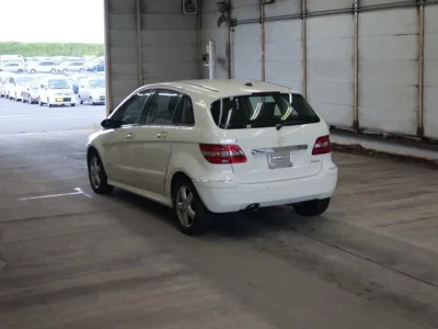 Mercedes-Benz B CLASS