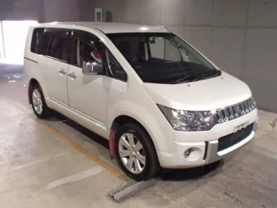 Mitsubishi DELICA D5