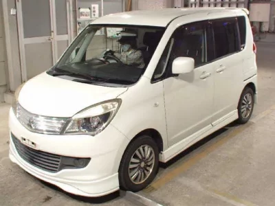 Mitsubishi DELICA D2