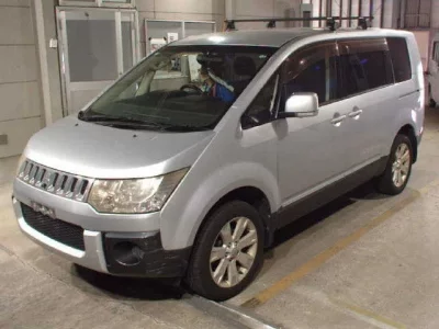 Mitsubishi DELICA D5