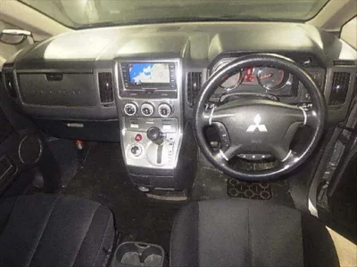 Mitsubishi DELICA D5