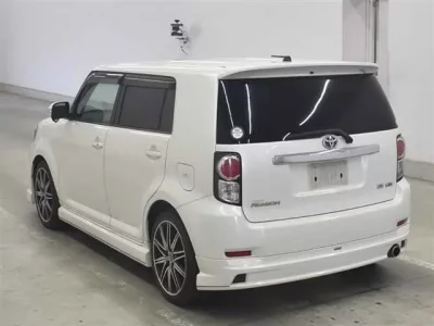 Toyota COROLLA RUMION