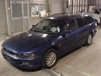 Mitsubishi LEGNUM