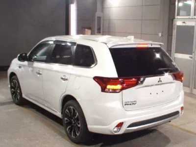 Mitsubishi OUTLANDER PHEV