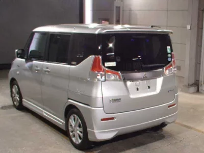 Mitsubishi DELICA D2
