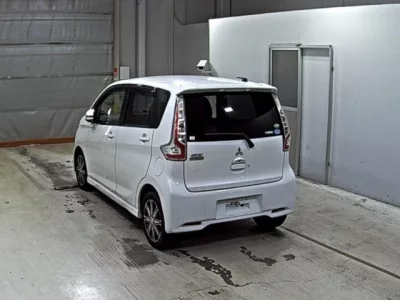 Mitsubishi EK CUSTOM