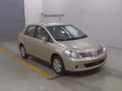 Nissan TIIDA LATIO