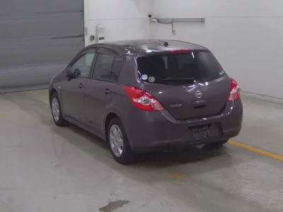 Nissan TIIDA