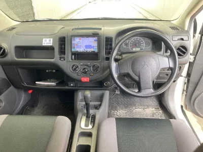 Mitsubishi LANCER VAN