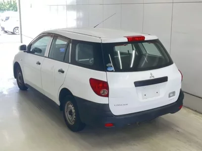Mitsubishi LANCER VAN