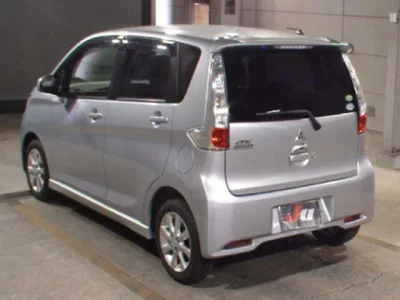 Mitsubishi EK CUSTOM