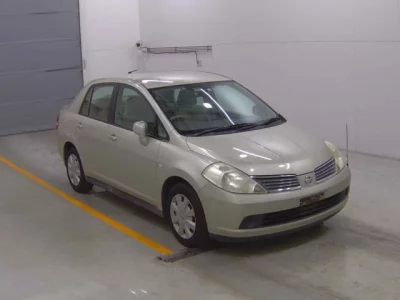 Nissan TIIDA LATIO