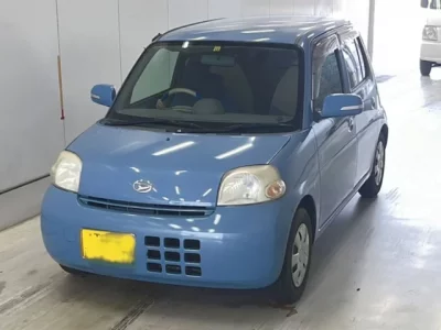 Daihatsu Esse