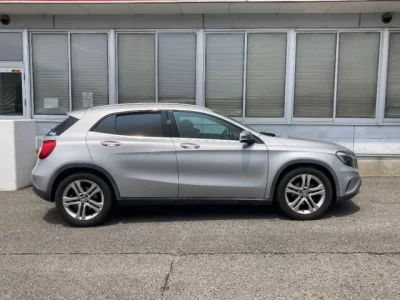 Mercedes-Benz GLA CLASS