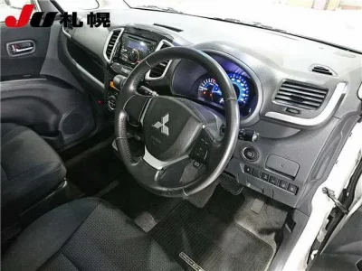 Mitsubishi DELICA D2