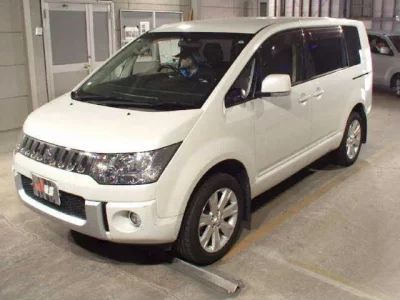 Mitsubishi DELICA D5