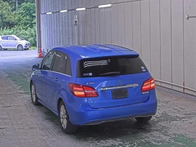 Mercedes-Benz B CLASS