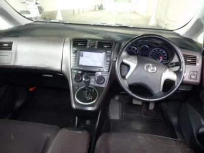 Toyota MARK X ZIO