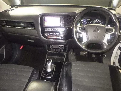 Mitsubishi OUTLANDER PHEV