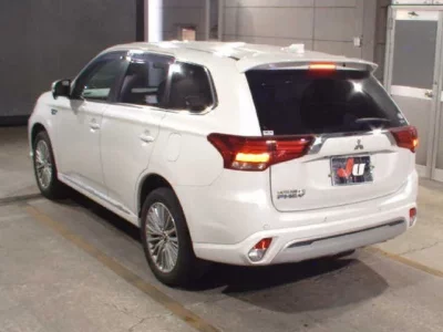 Mitsubishi OUTLANDER PHEV