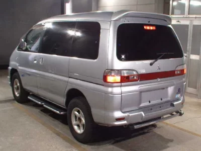 Mitsubishi DELICA
